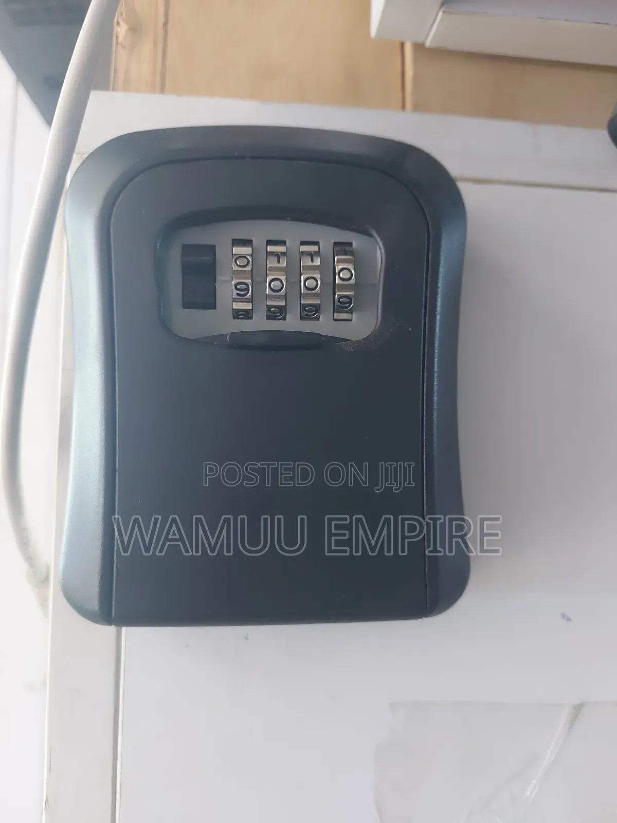 Heavy-Duty Metallic Wall-Mounted Key Lock Box
