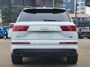 Audi Q7 45 SE Premium AWD quattro 2019 White