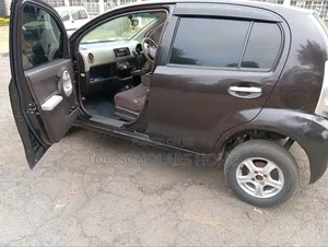 Toyota Passo 2013 Maroon