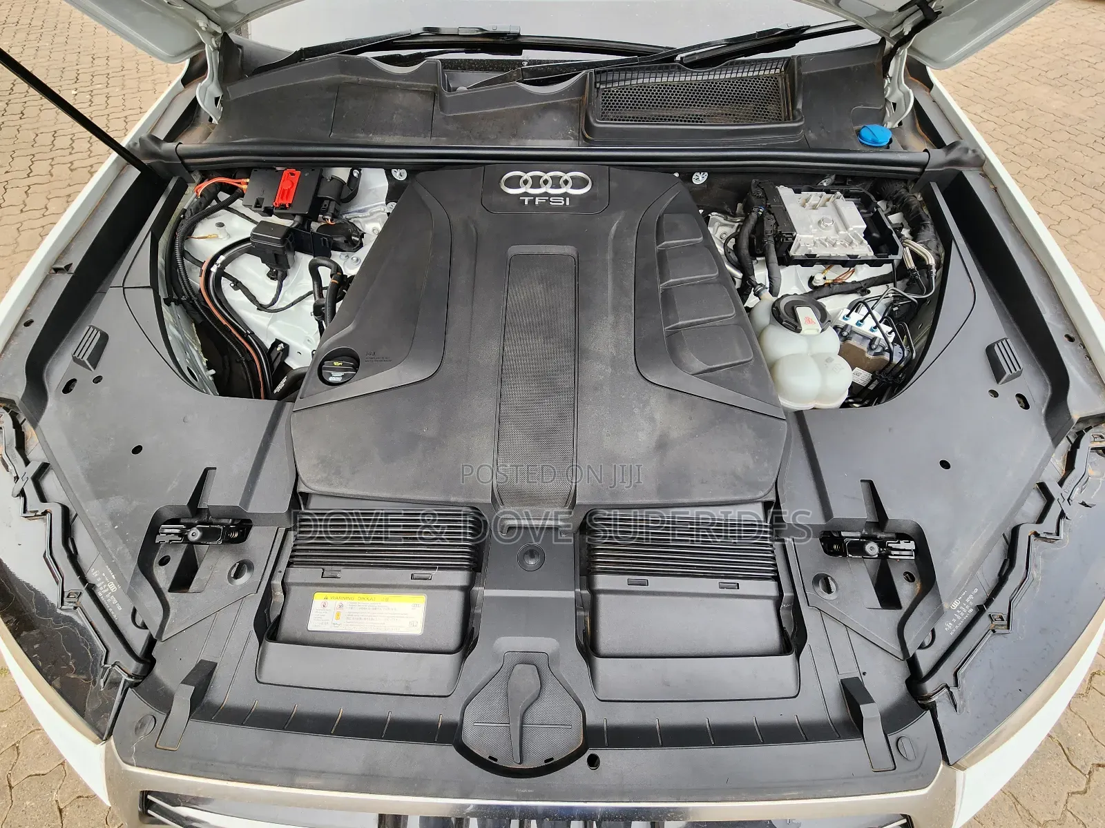 Audi Q7 45 SE Premium AWD quattro 2019 White