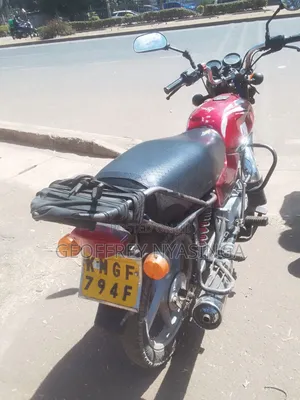 Bajaj Boxer 100 2023 Red