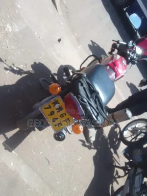 Bajaj Boxer 100 2023 Red