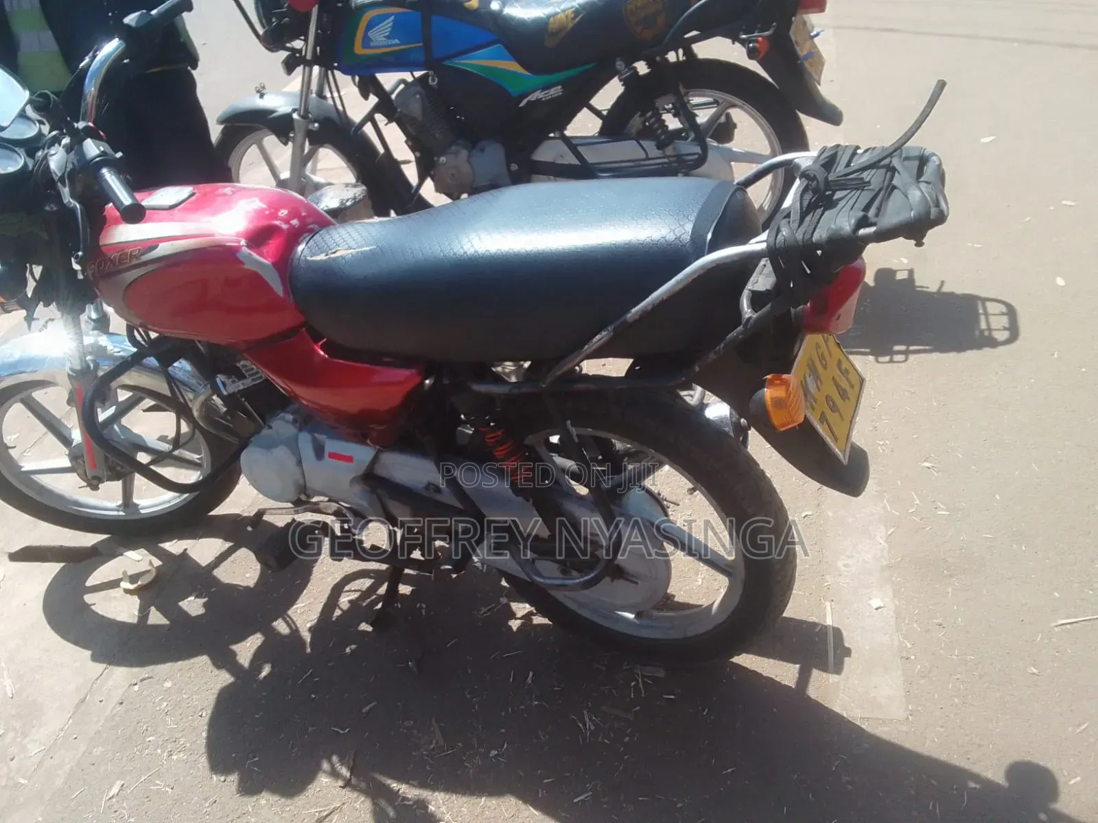 Bajaj Boxer 100 2023 Red