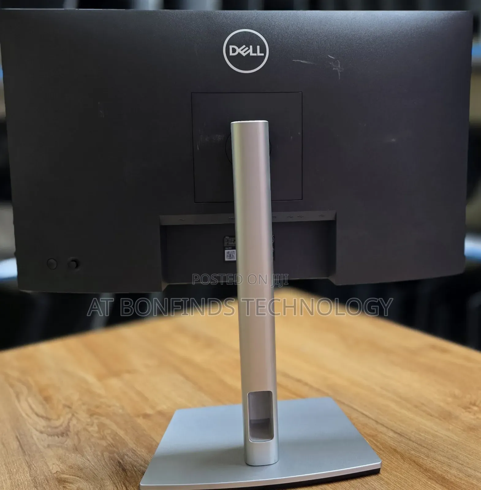 Dell C2423H
24 Inch Monitor Edge to Edge 
Full Hd Webcam