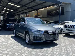 Audi Q3 2017 Gray