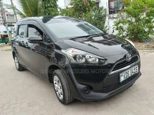 Toyota Sienta 2017 Black