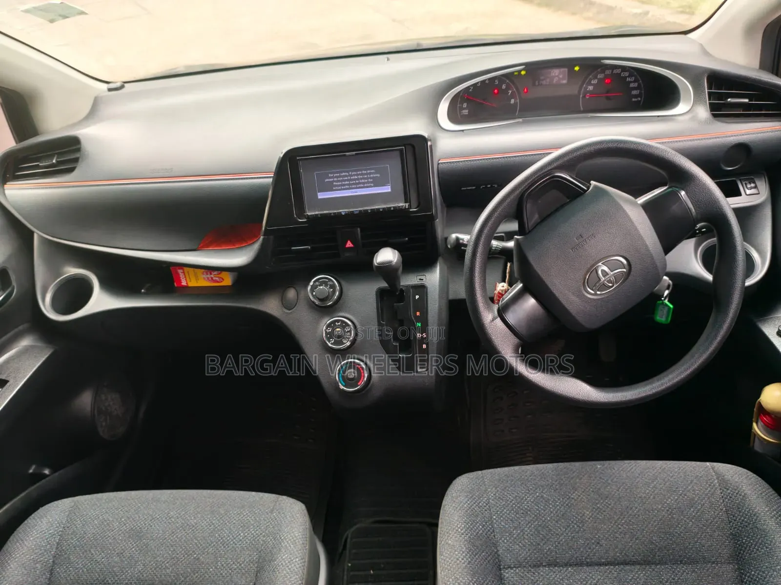 Toyota Sienta 2017 Black