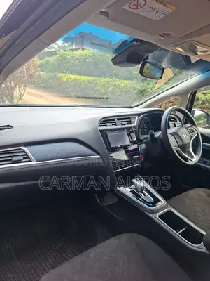 Honda Shuttle 1.5 Hybrid 4WD 2019 Black