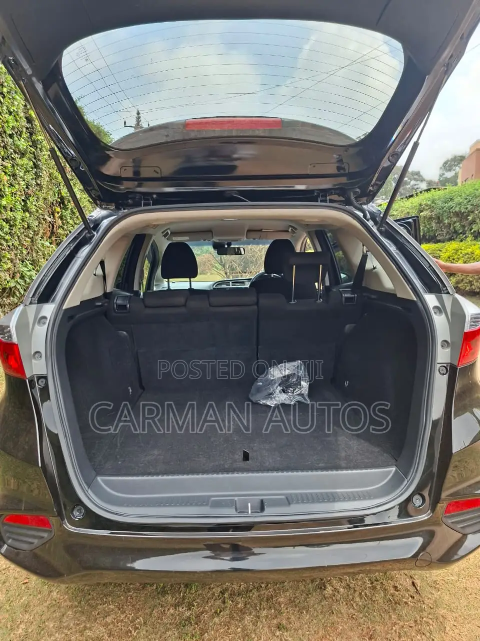 Honda Shuttle 1.5 Hybrid 4WD 2019 Black