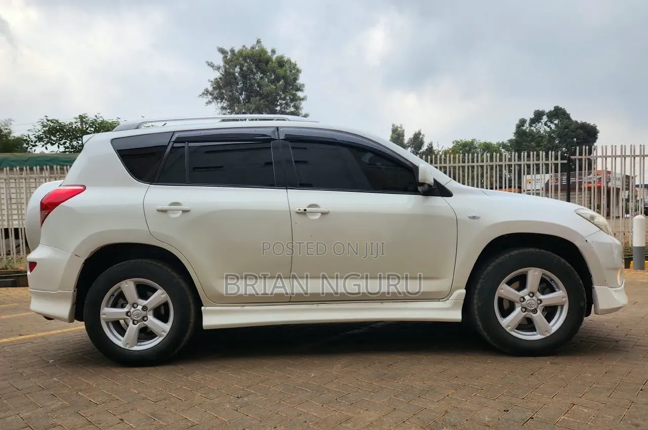 Toyota RAV4 2008 White