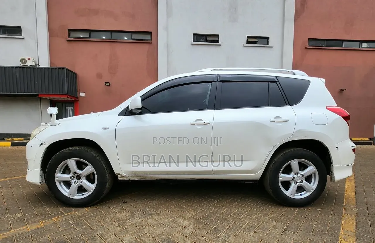 Toyota RAV4 2008 White