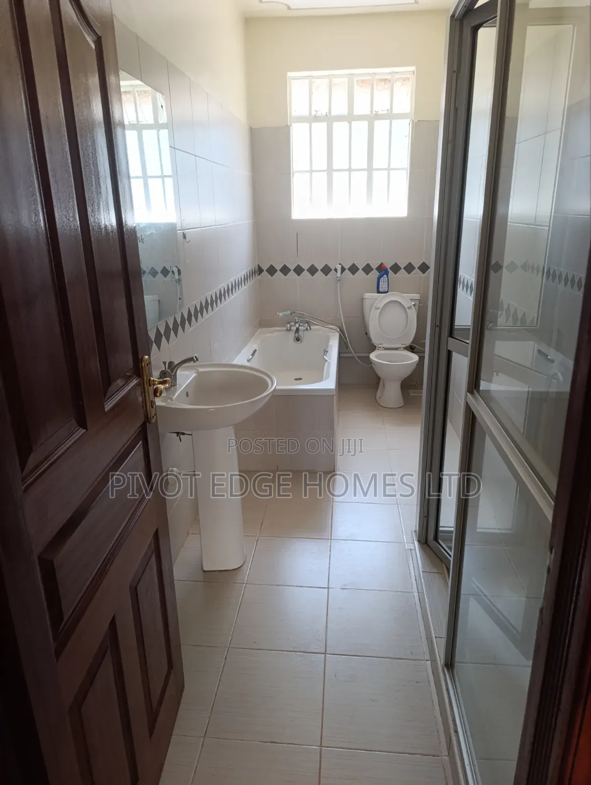 3bdrm Apartment in Parklands/Highridge for rent