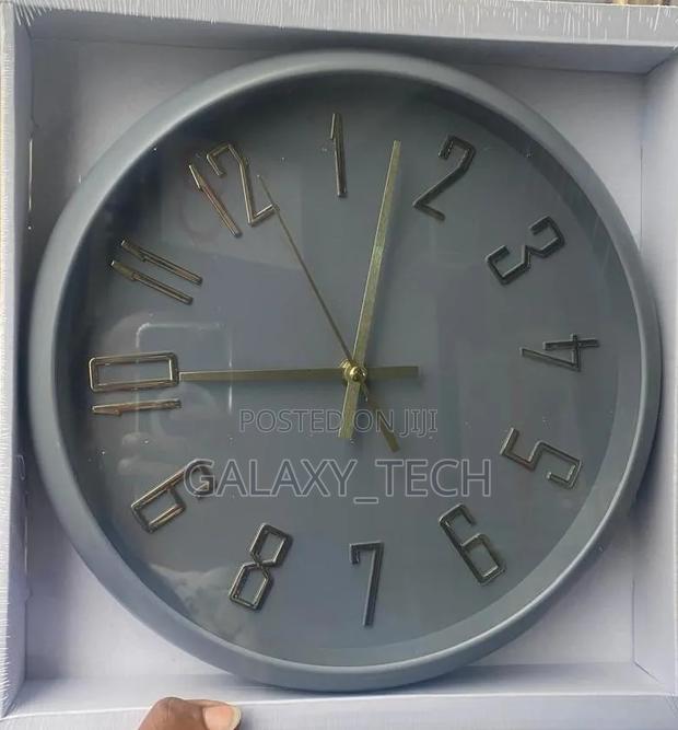 Quartz Clock 30cm Wallclock - thumbnail 3