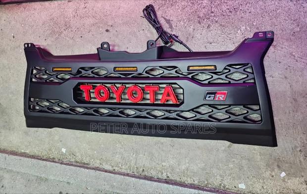 Hiace 7l 2014 Gr Grille