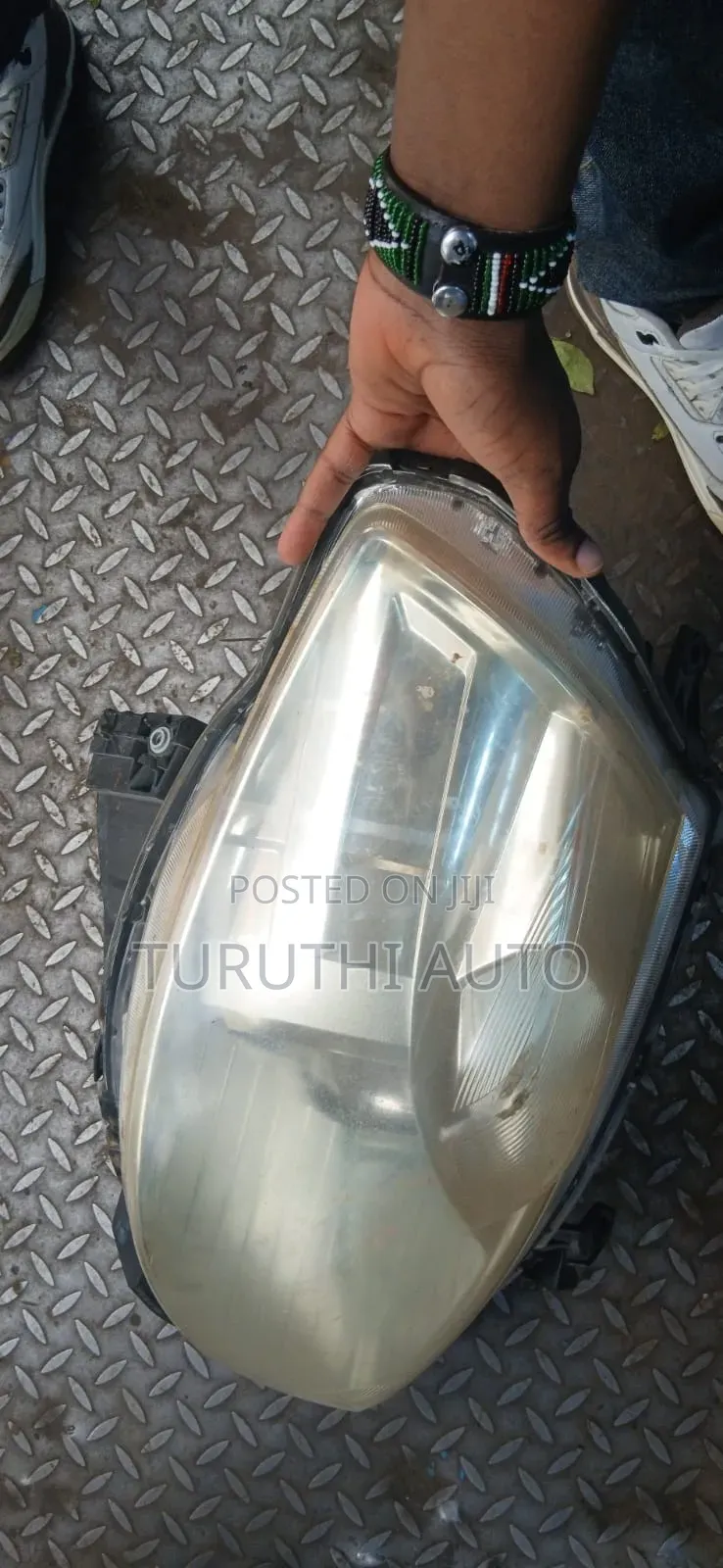 Nissan Tiida 2008-2012 Headlight