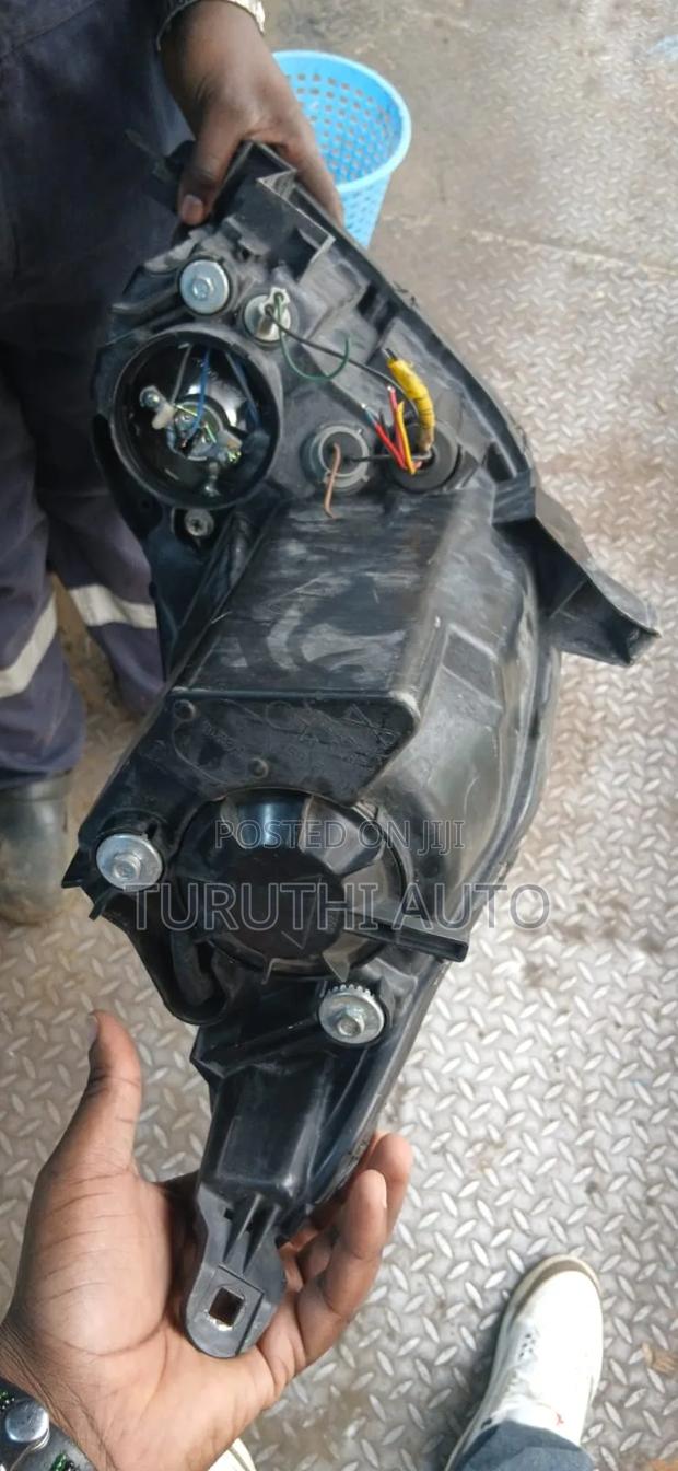 Mitsubishi Colt Headlight - thumbnail 2
