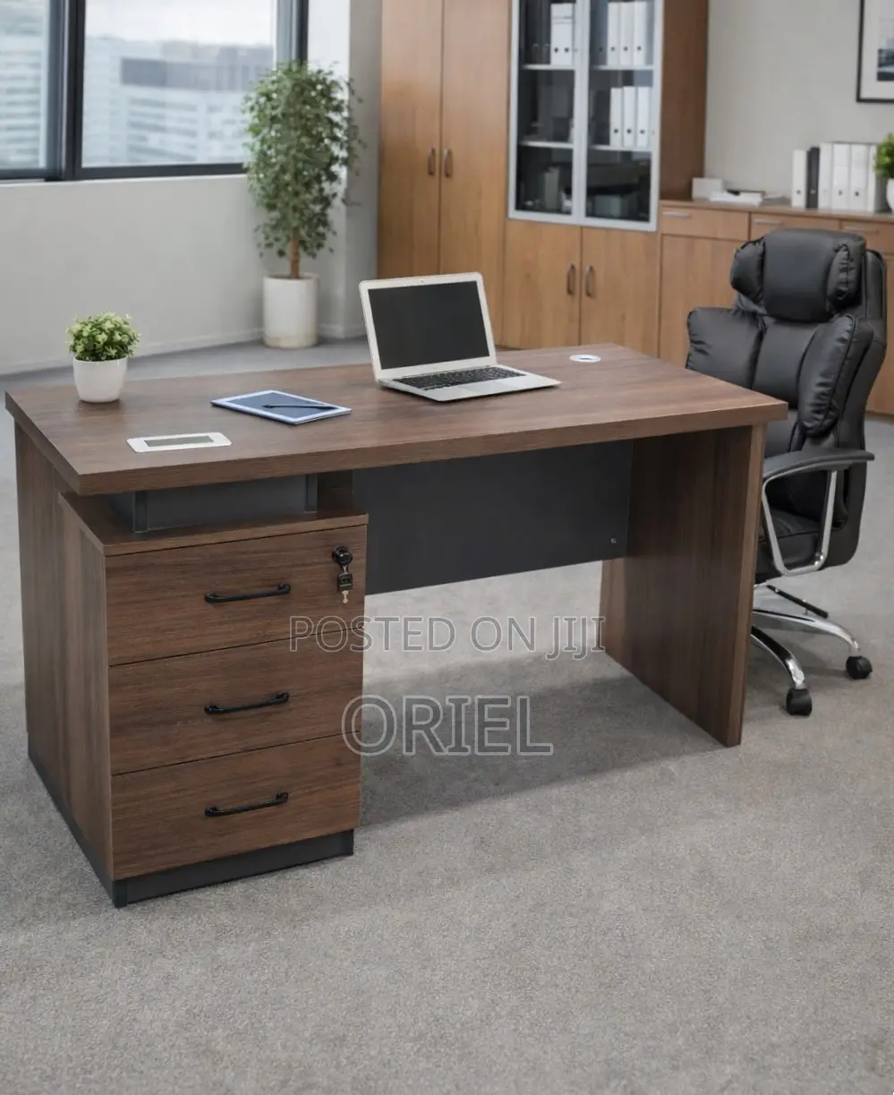 Office Desk : Single Staff 140CM Executive Desk