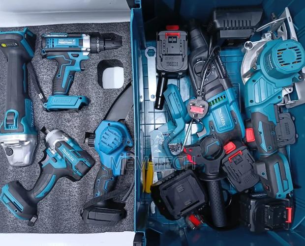 Makita Cordless Power Tool Kit/Makita 5 In1 Multifunction Cordless Kit