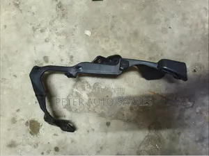 Honda Fit 2015 Headlight Bracket