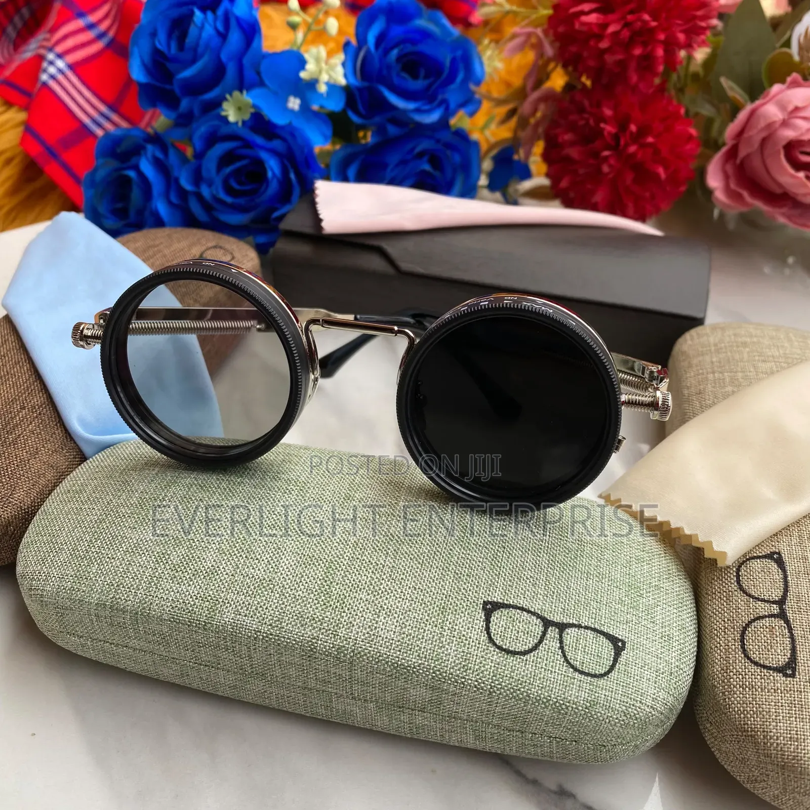 new Stock
Adjustable 9 Gear Sun Dimming Glasses