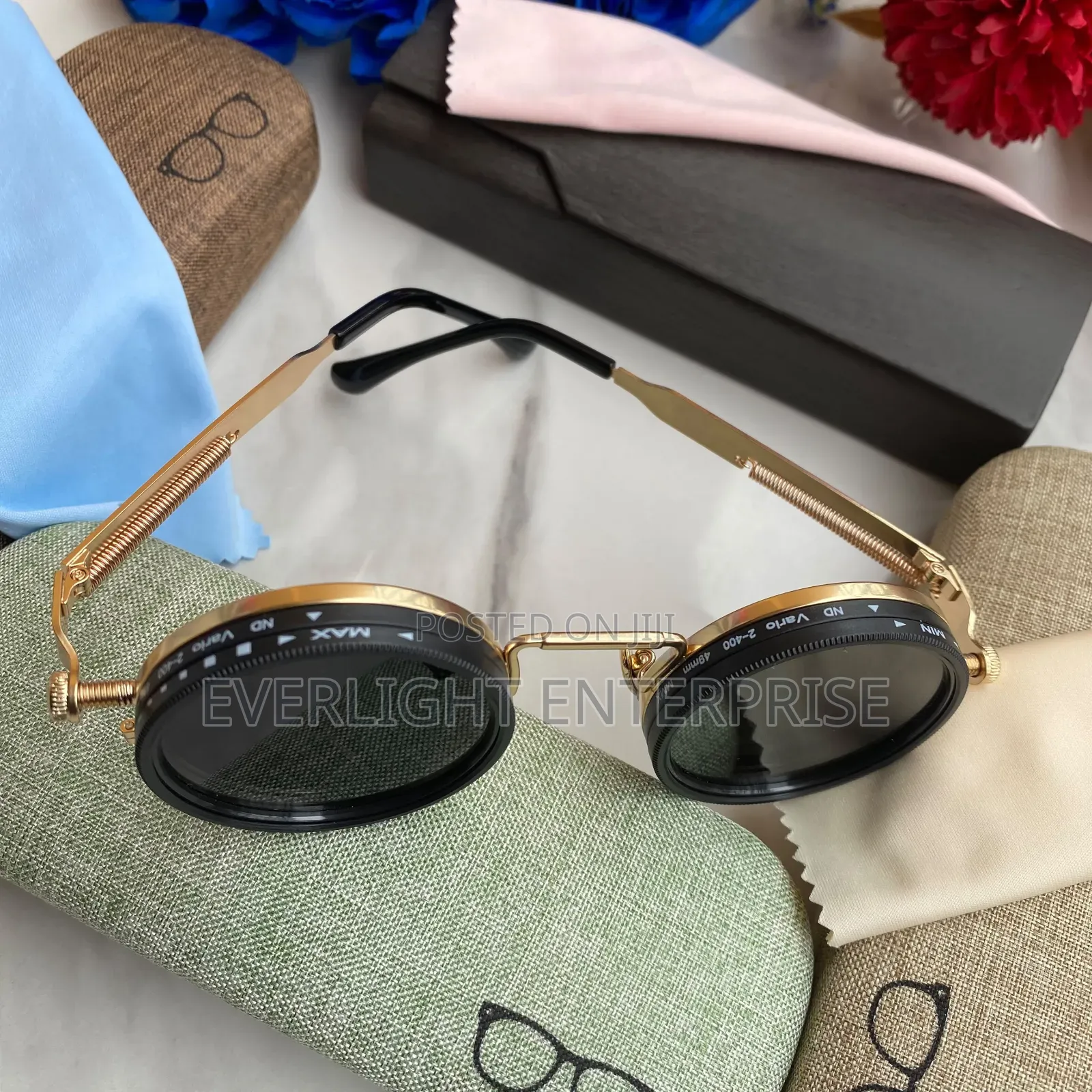 new Stock
Adjustable 9 Gear Sun Dimming Glasses