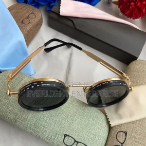 new Stock
Adjustable 9 Gear Sun Dimming Glasses