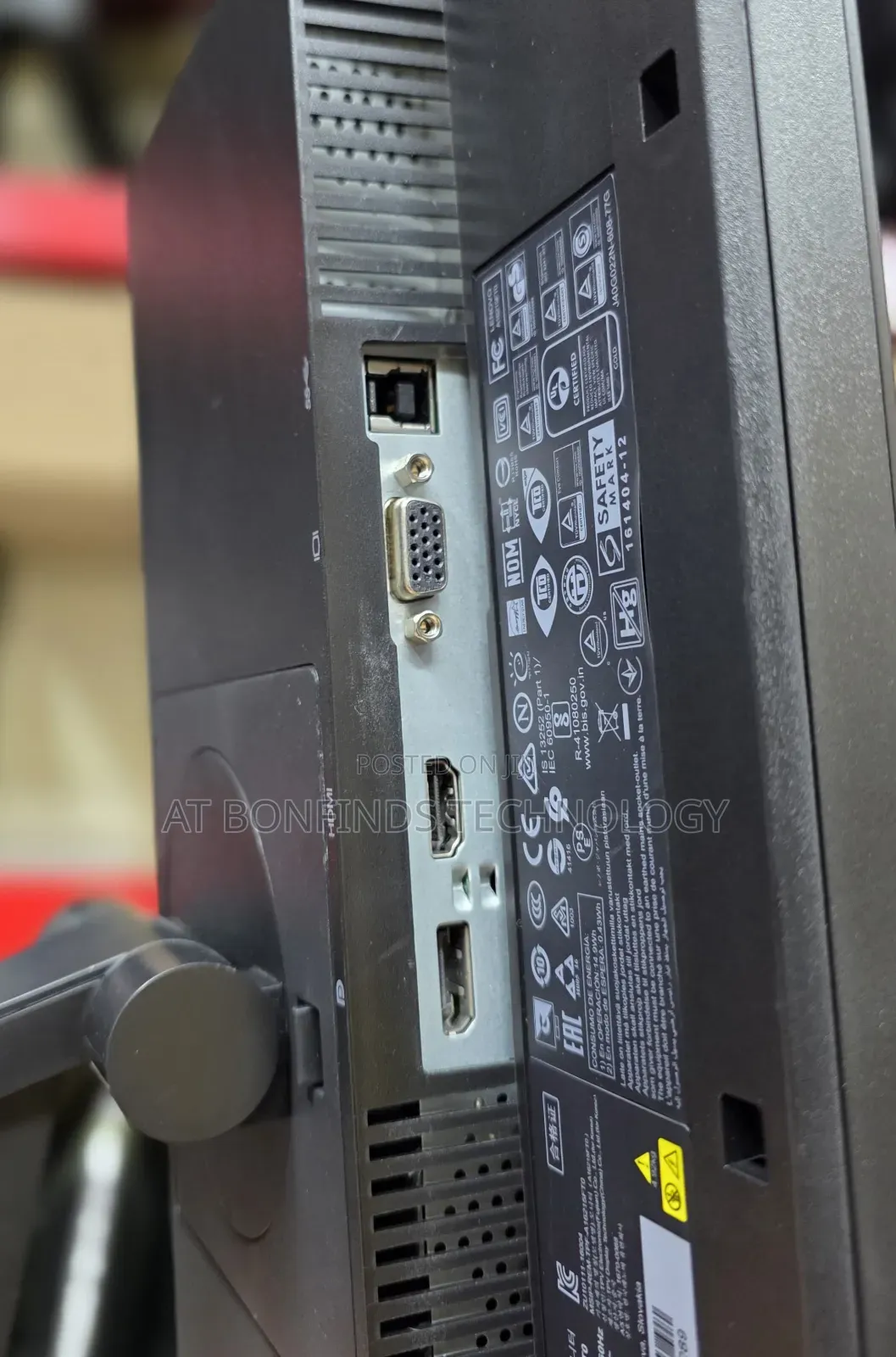 Lenovo T22i -10 
22 Inch FHD Monitor 
Vga/Hdmi/Display 
Adju