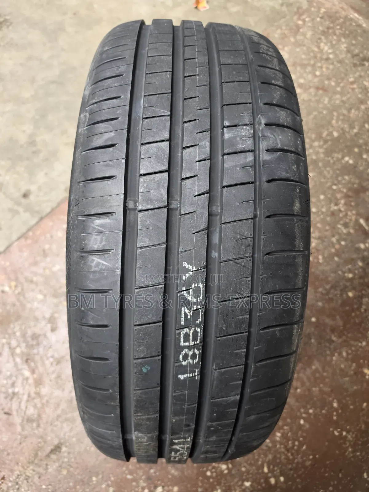 255 /45 R20 Dunlop Tires (Japan) Sport Maxx.