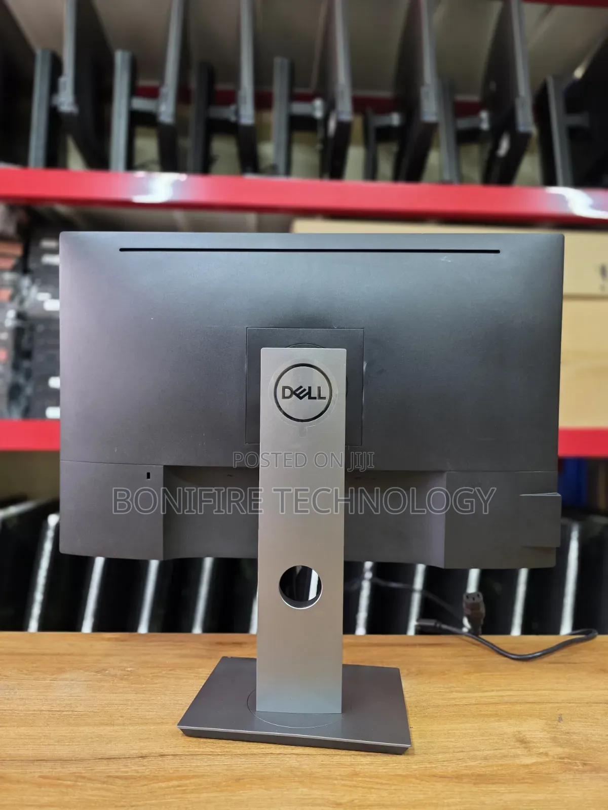 Dell P2418HZM
Conferencing Monitor
24 Inch Speakers
Vga,hdmi,display