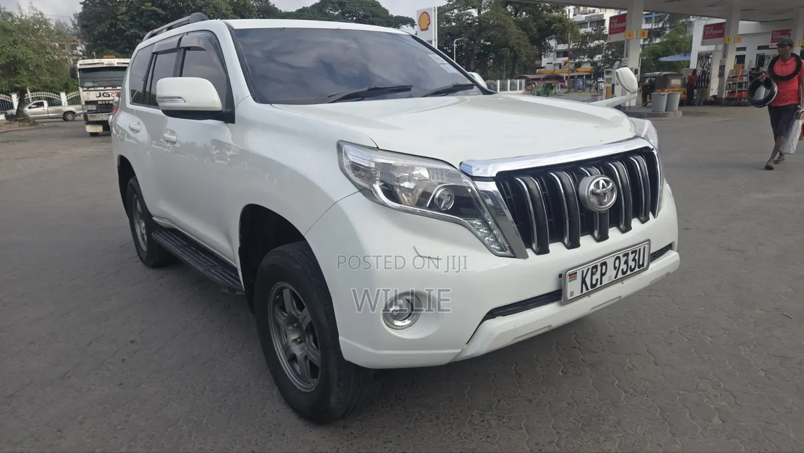 Toyota Land Cruiser Prado 2011 White