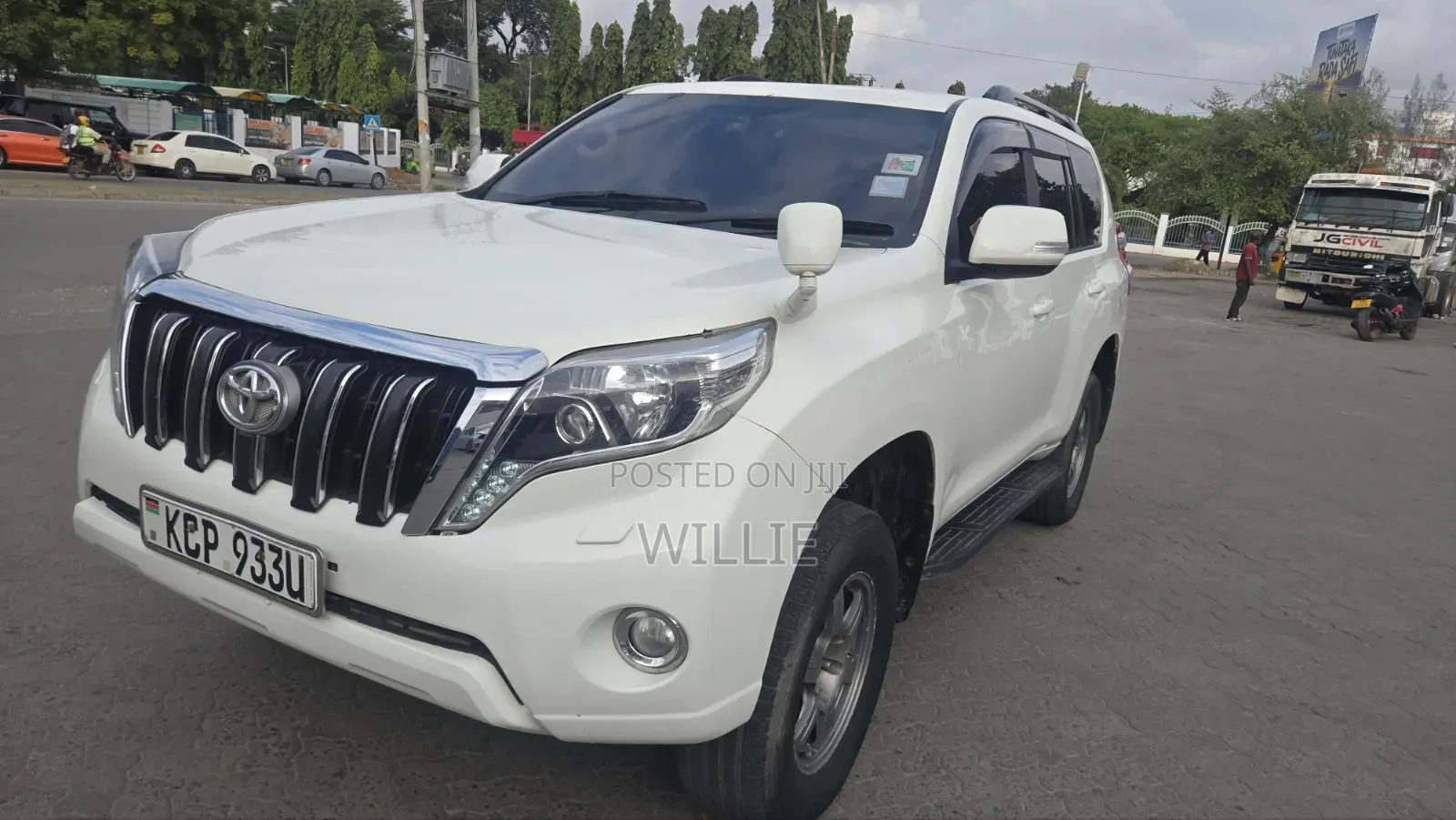 Toyota Land Cruiser Prado 2011 White