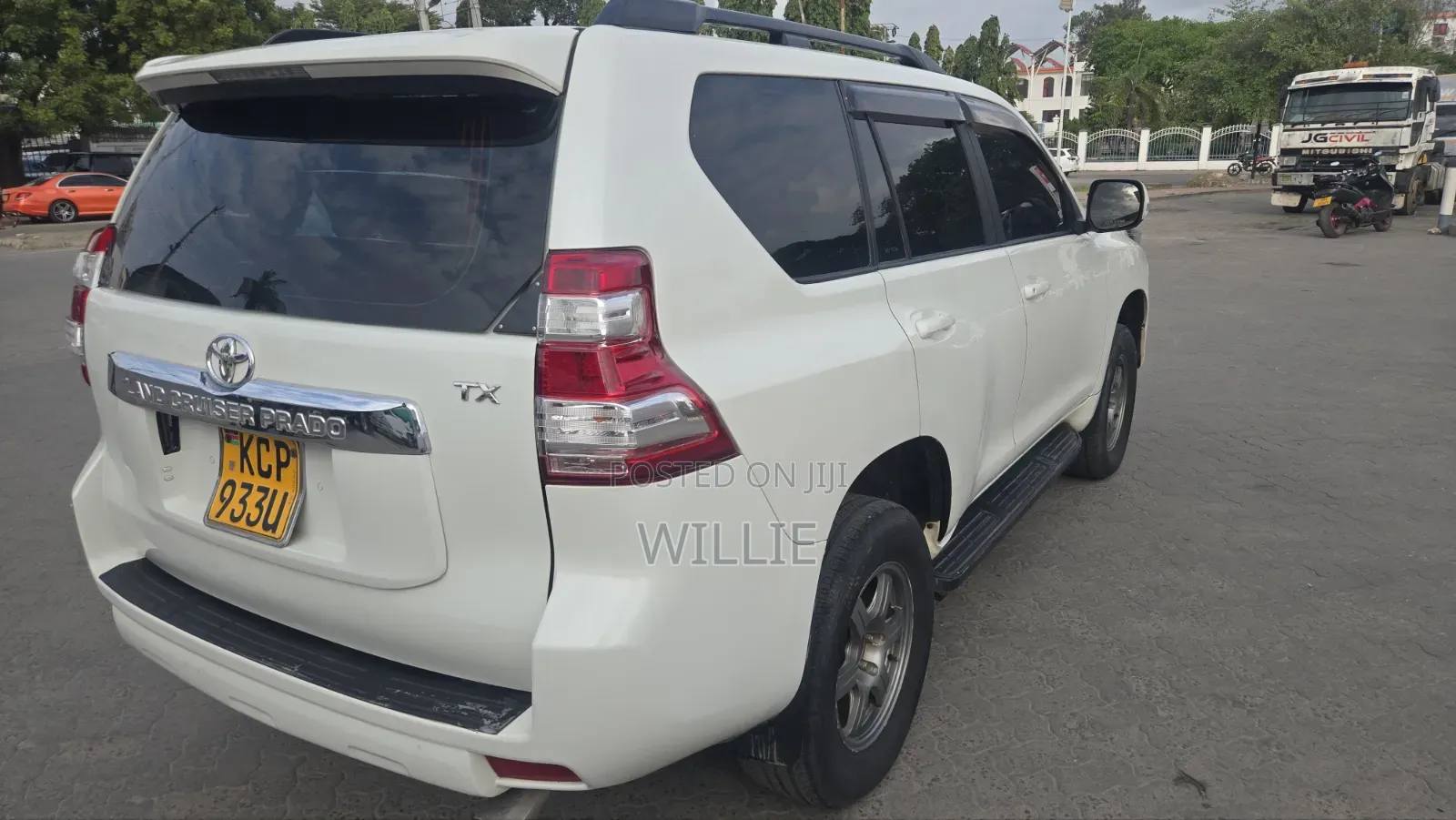 Toyota Land Cruiser Prado 2011 White