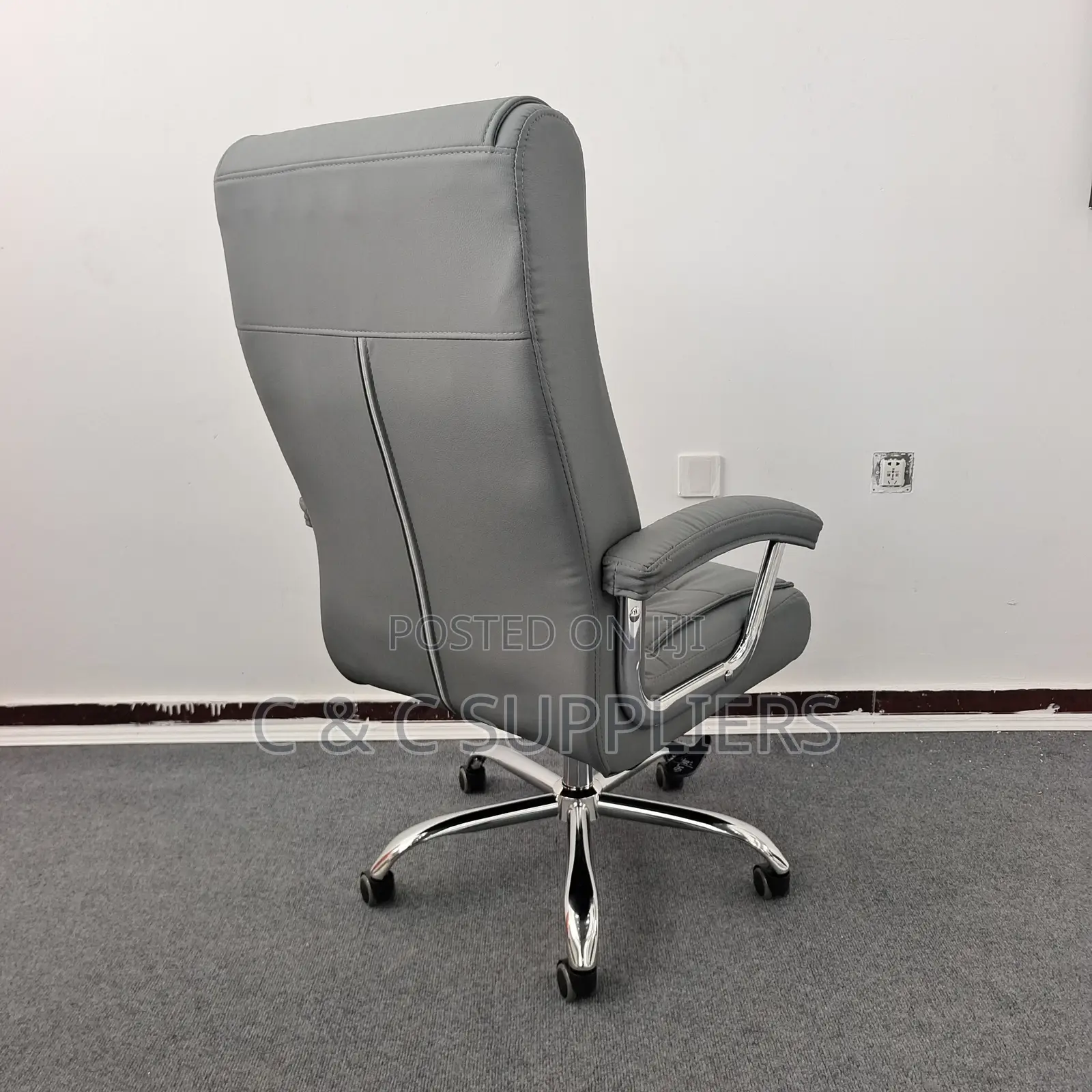Executive Leather Gray Study Chair.