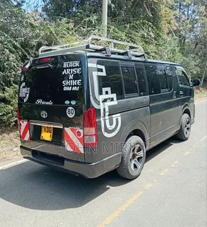 Toyota HiAce 2014 Black