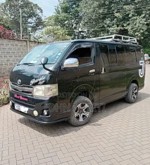 Toyota HiAce 2014 Black