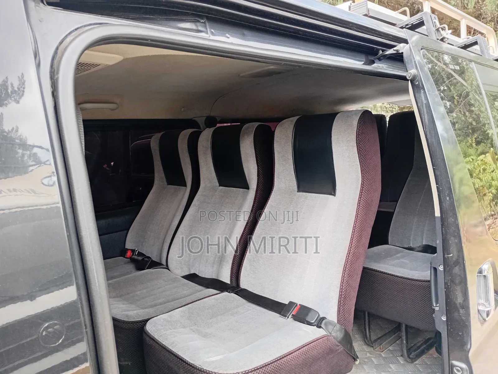 Toyota HiAce 2014 Black