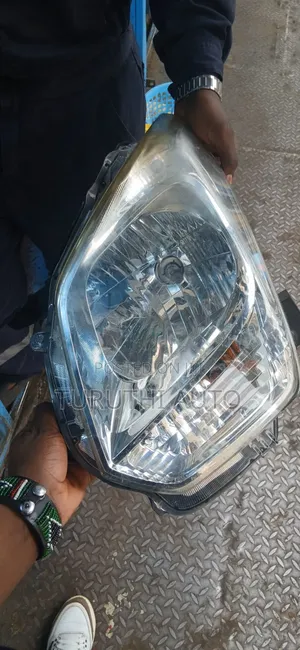 Suzuki Wagon R 2012 Headlight