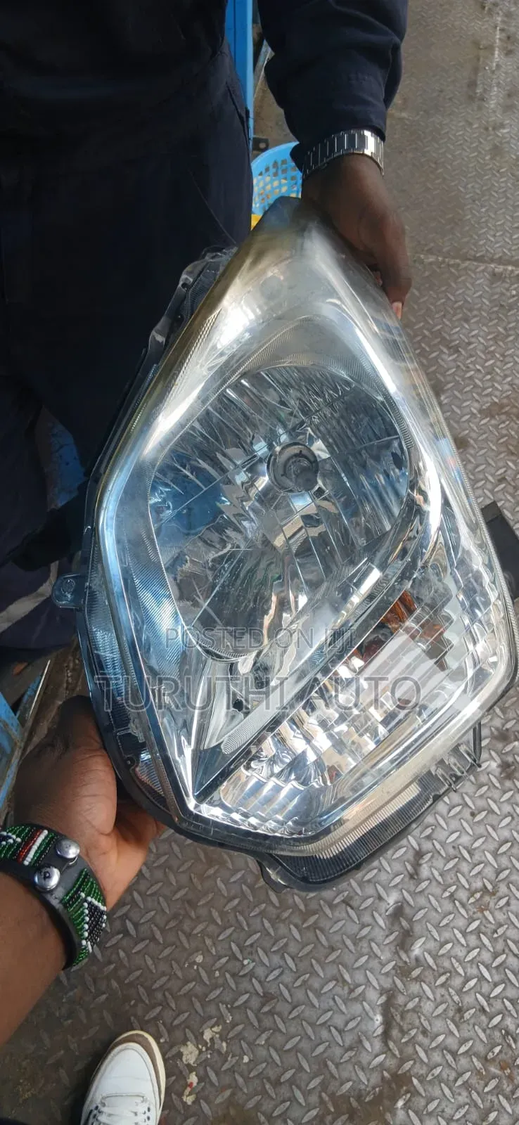 Suzuki Wagon R 2012 Headlight