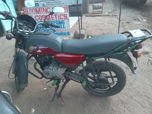 Bajaj Boxer 2017 Red