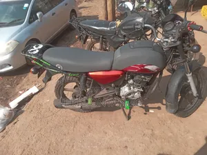 Bajaj Boxer 2017 Red