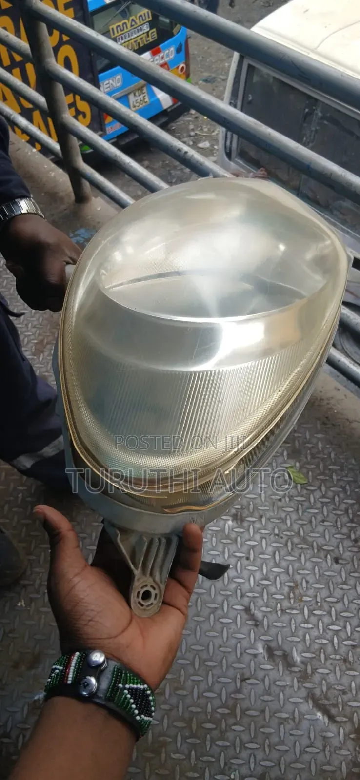 Toyota Passo 2010 Non Focus Headlight