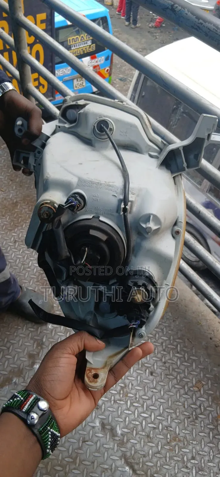 Toyota Passo 2010 Non Focus Headlight