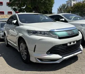 Toyota Harrier 2.0 2019 White