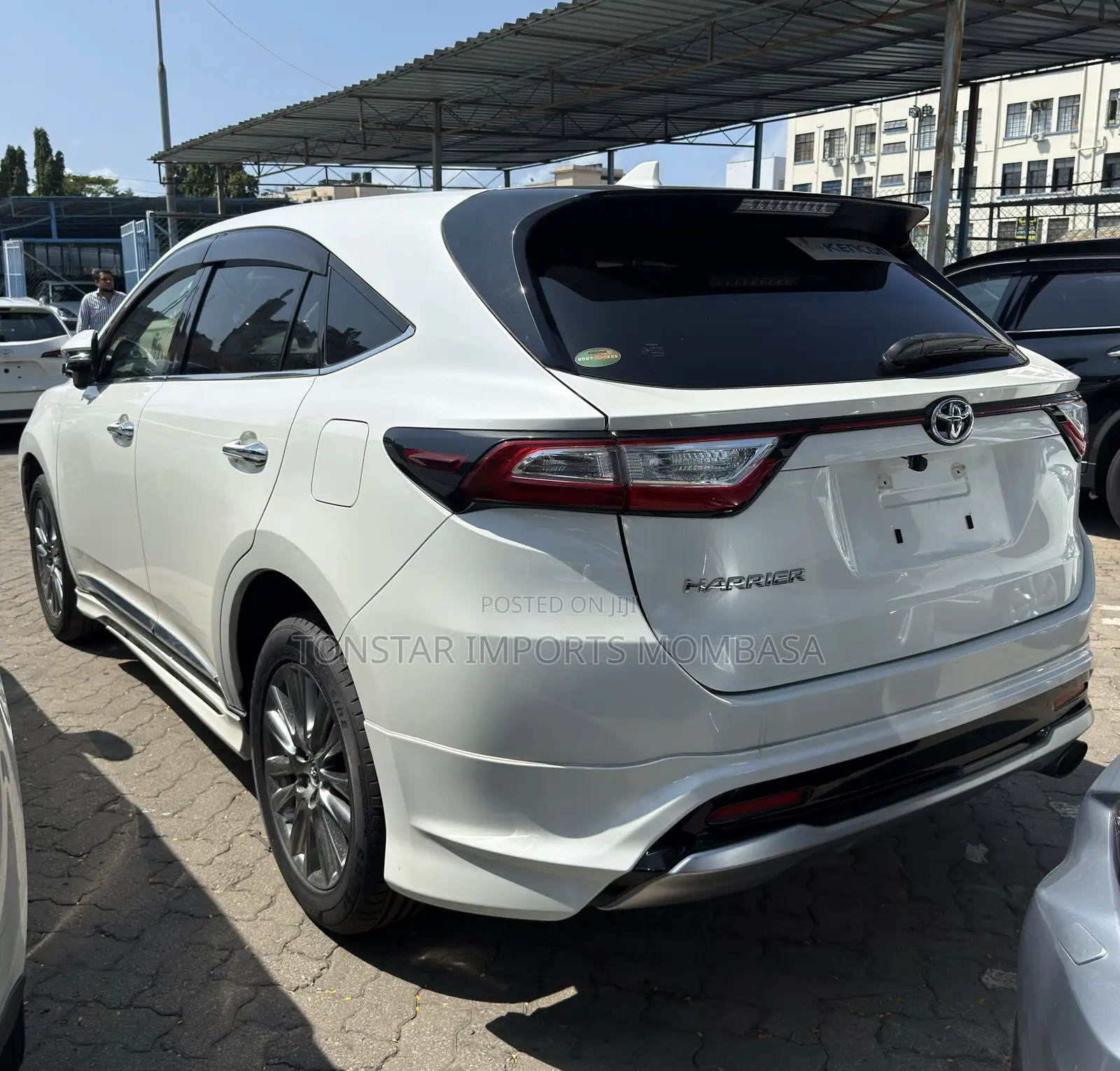 Toyota Harrier 2.0 2019 White
