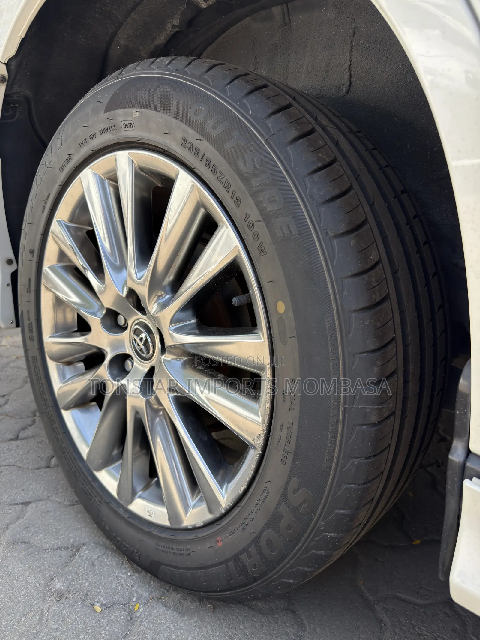 Toyota Harrier 2.0 2019 White