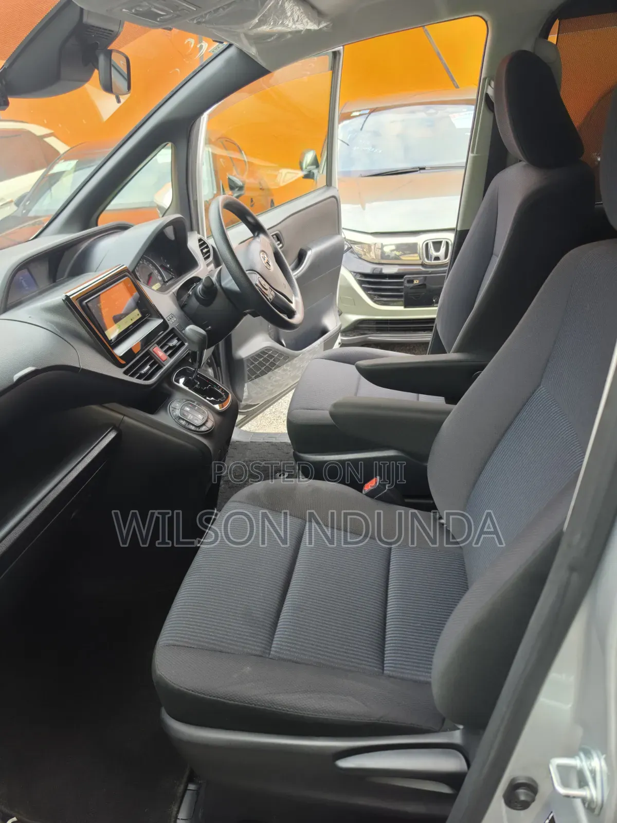 Toyota Voxy 2019 Silver