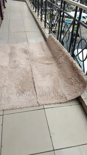 Good Carpet, Fluffy 5 by 8 FTS