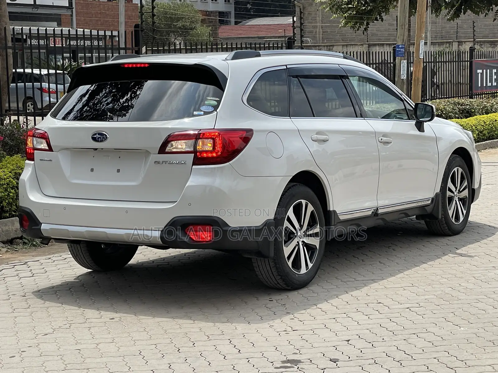 Subaru Outback 2019 White