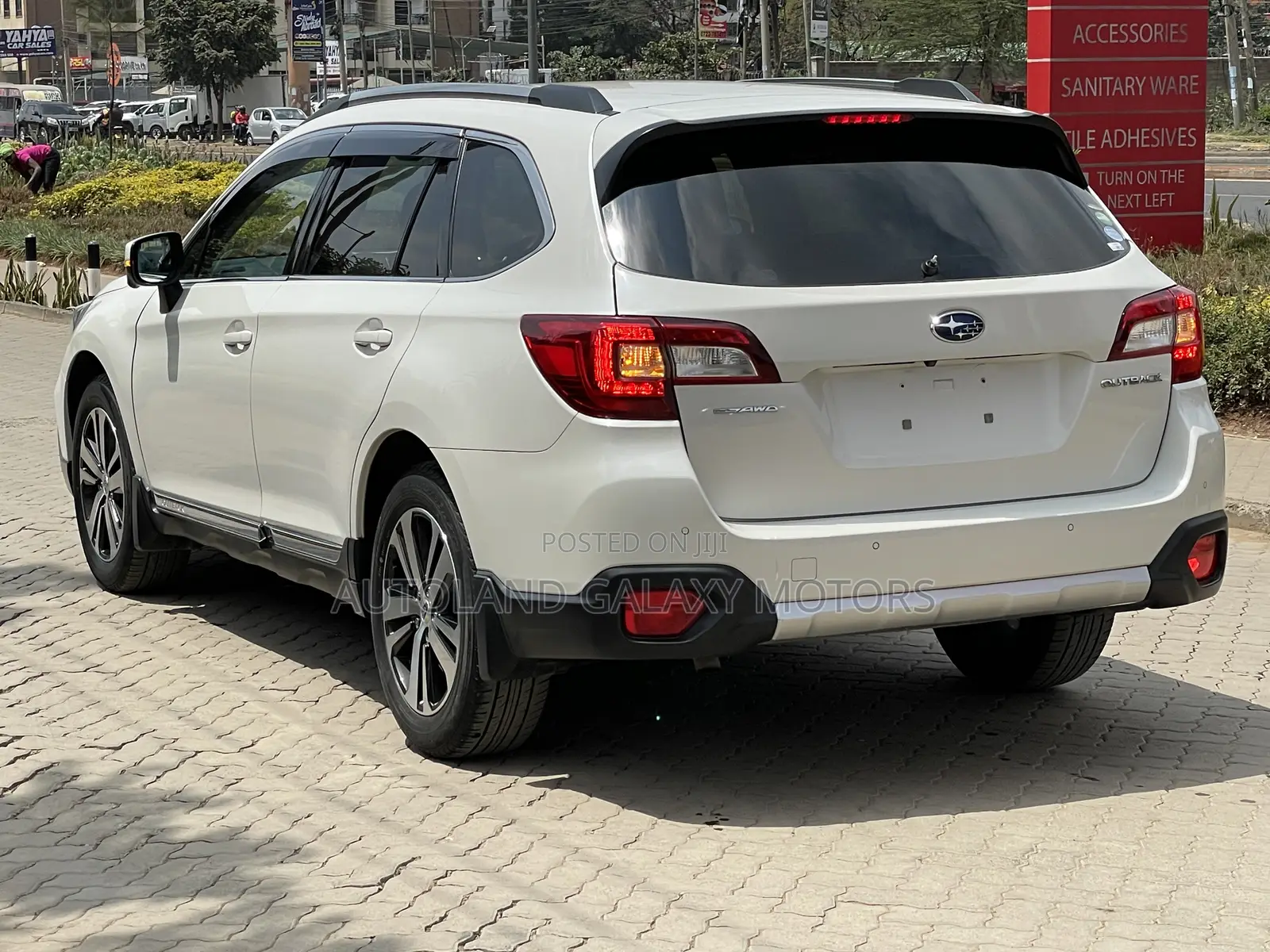 Subaru Outback 2019 White