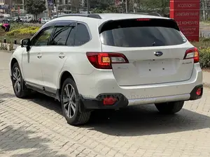 Subaru Outback 2019 White
